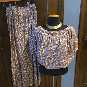 Cupcakes & Cashmere Beige Floral Skirt Set O 0126